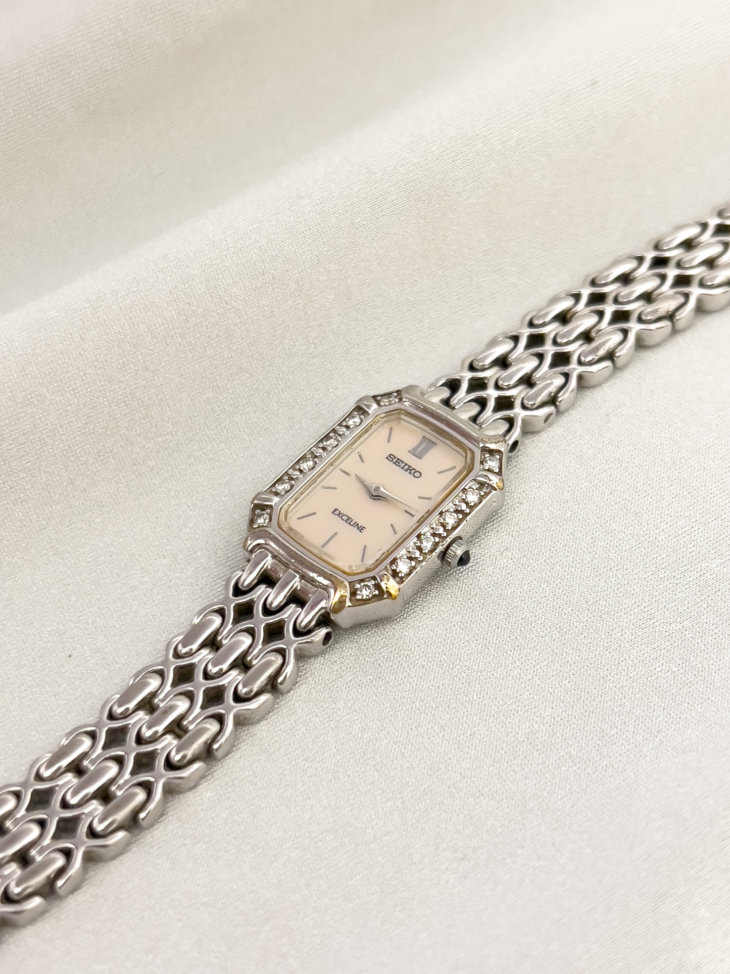 Seiko Exceline Diamond Ladies’ Watch – Mother of Pearl Dial & Textured Bracelet