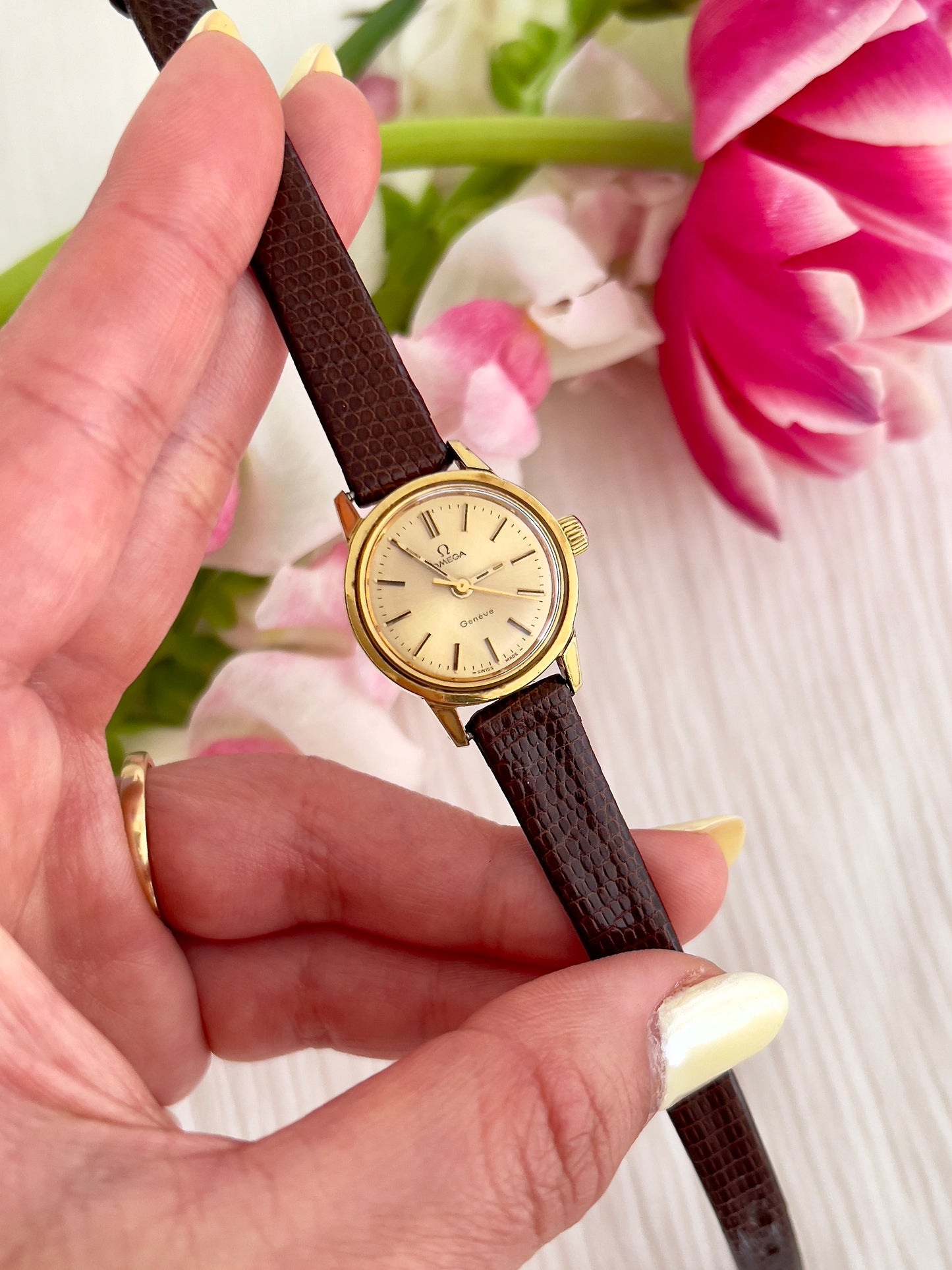 Omega Geneve Automatic Gold Ladies Watch with Champagne Sunburst Dial