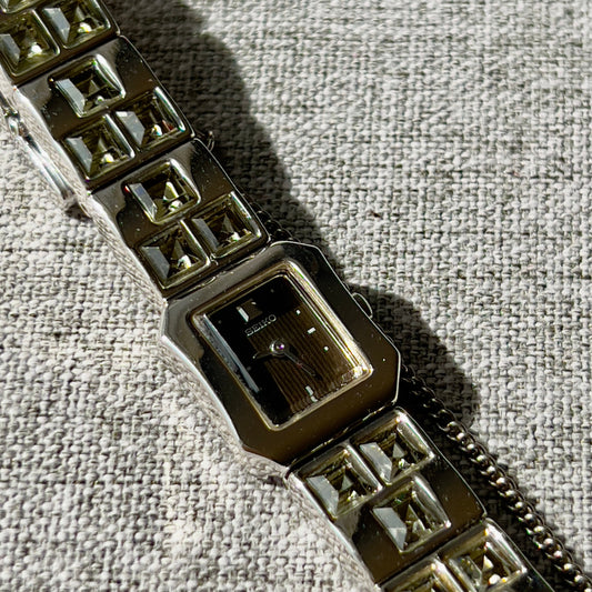 Seiko Rare Women's Watch with Bracelet Embedded with SWAROVSKI Crystals