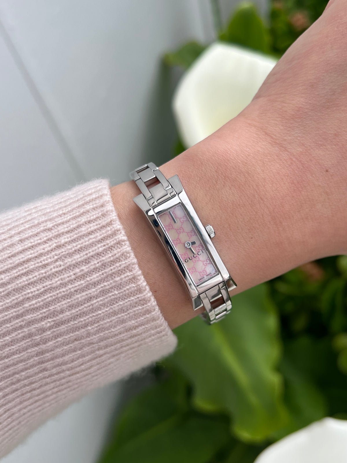 Gucci Pink GG Mother of Pearl Women’s Watch 3900L