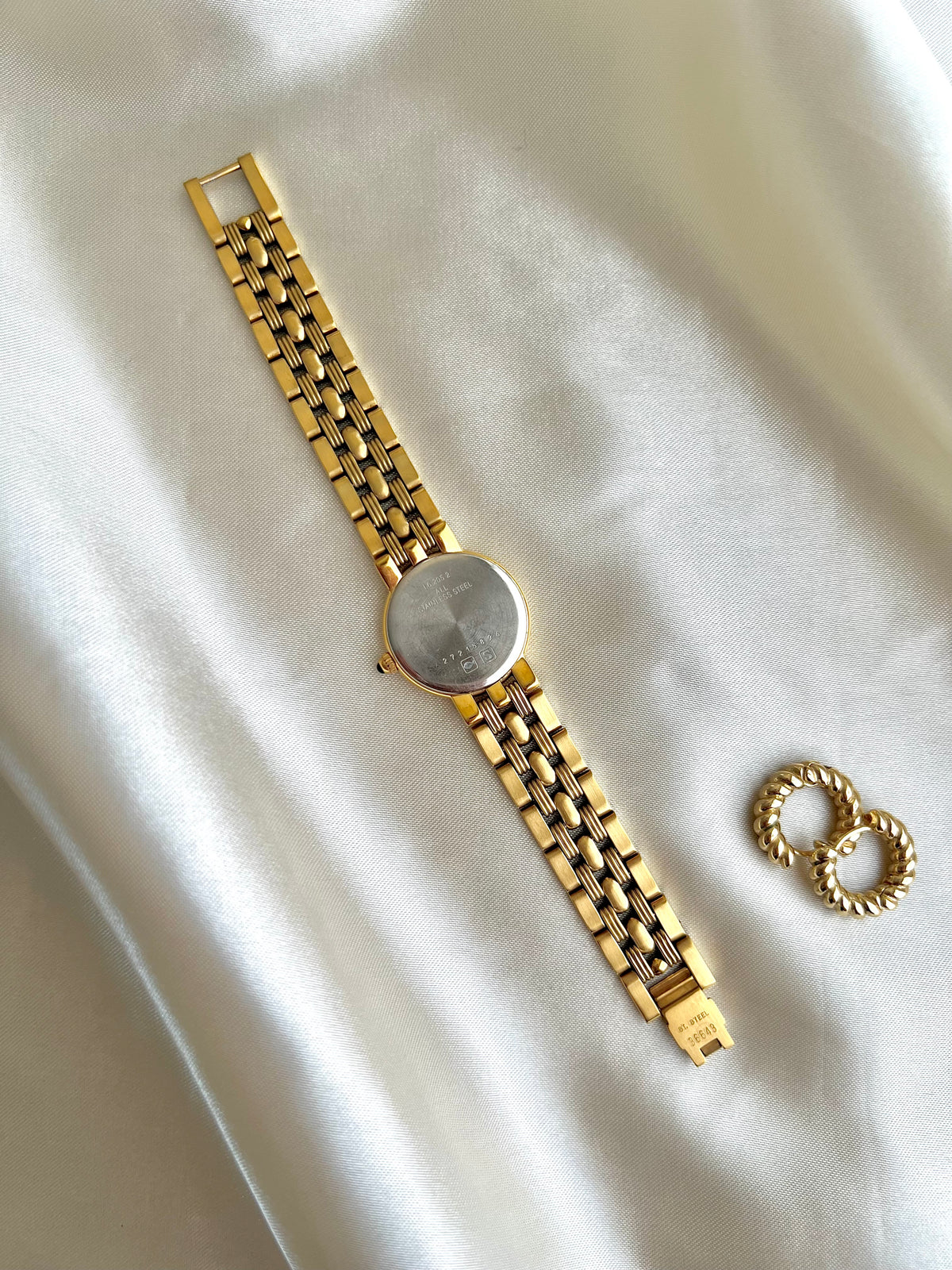 Longines Green Stone Crown Gold Bracelet watch L6.205.2: caseback and reverse of the strap or bracelet.