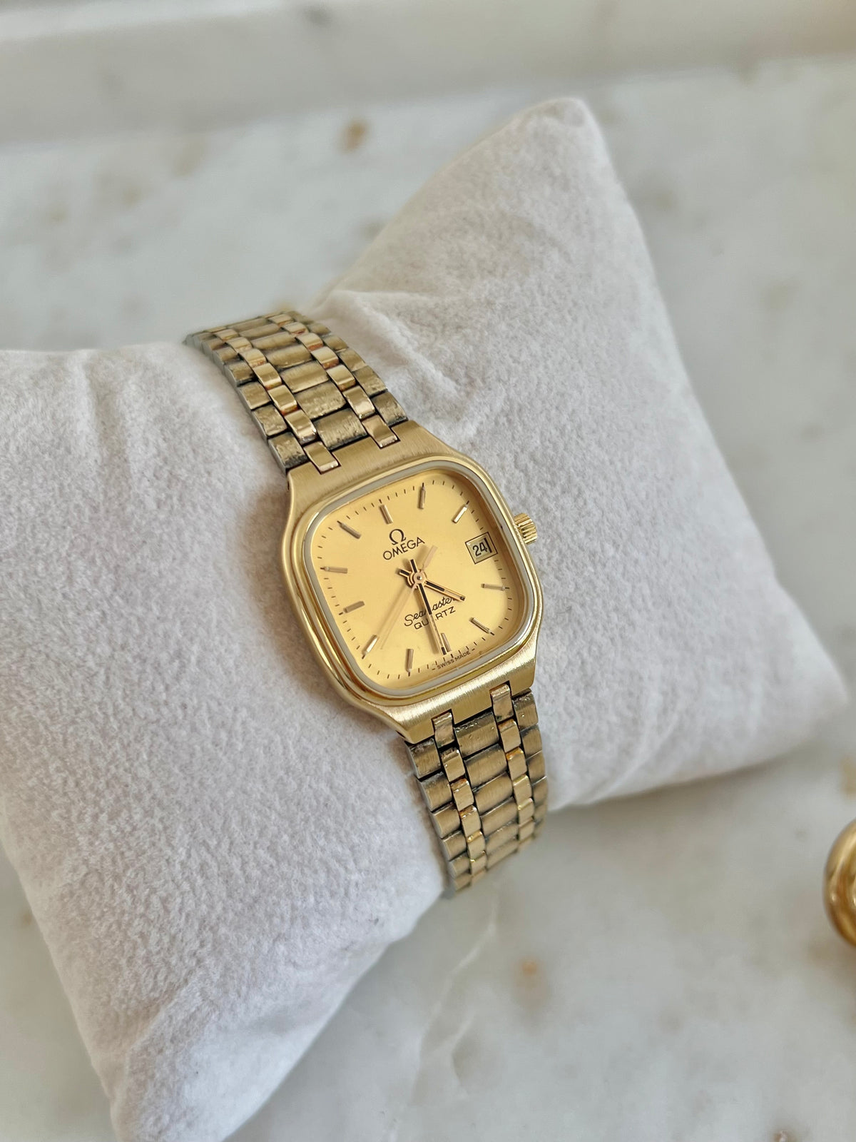 Omega Seamaster Champagne Dial Gold Tone Women’s Watch