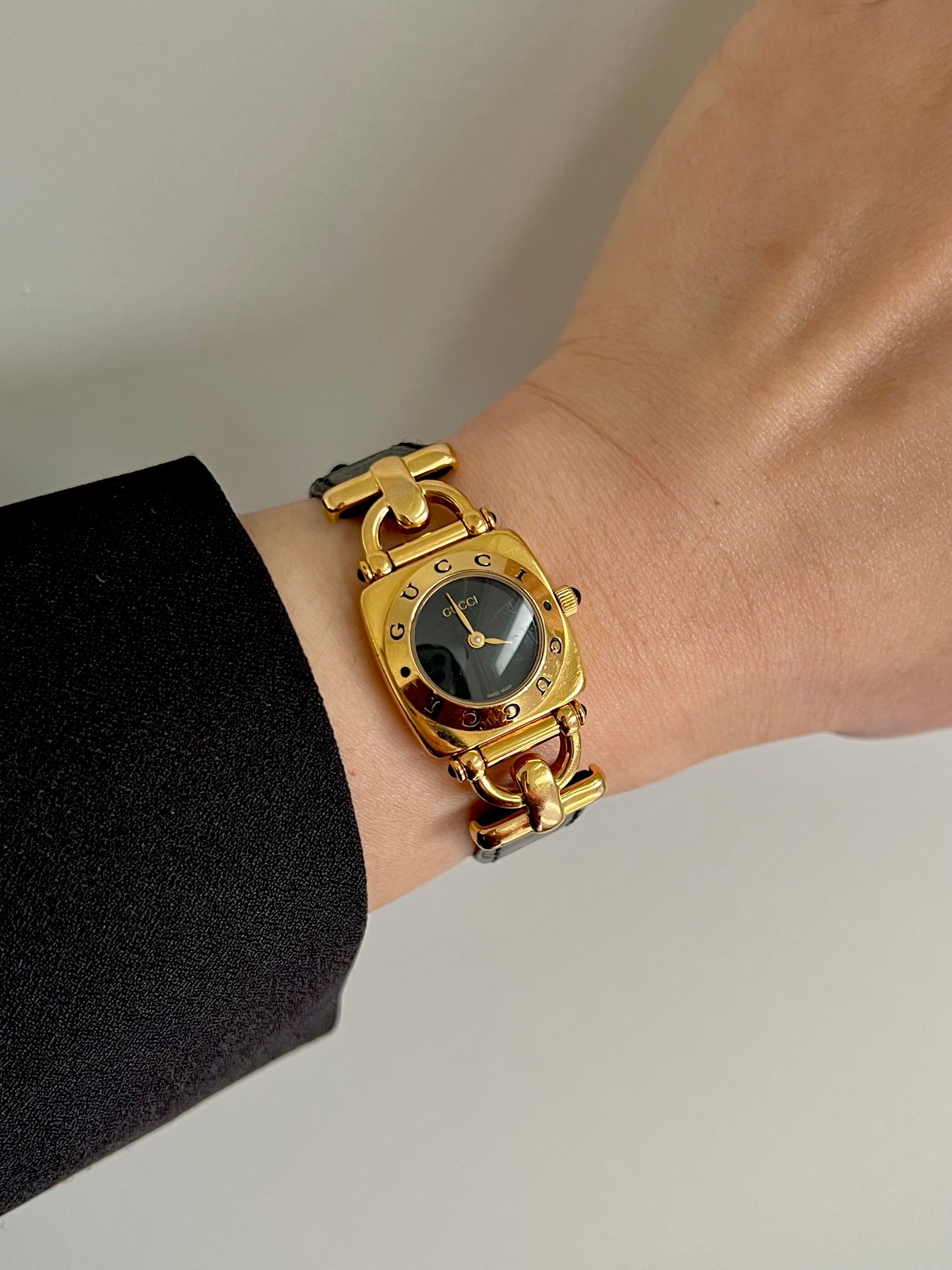 Gucci Gold Horsebit Women's Watch Black Dial 6300L