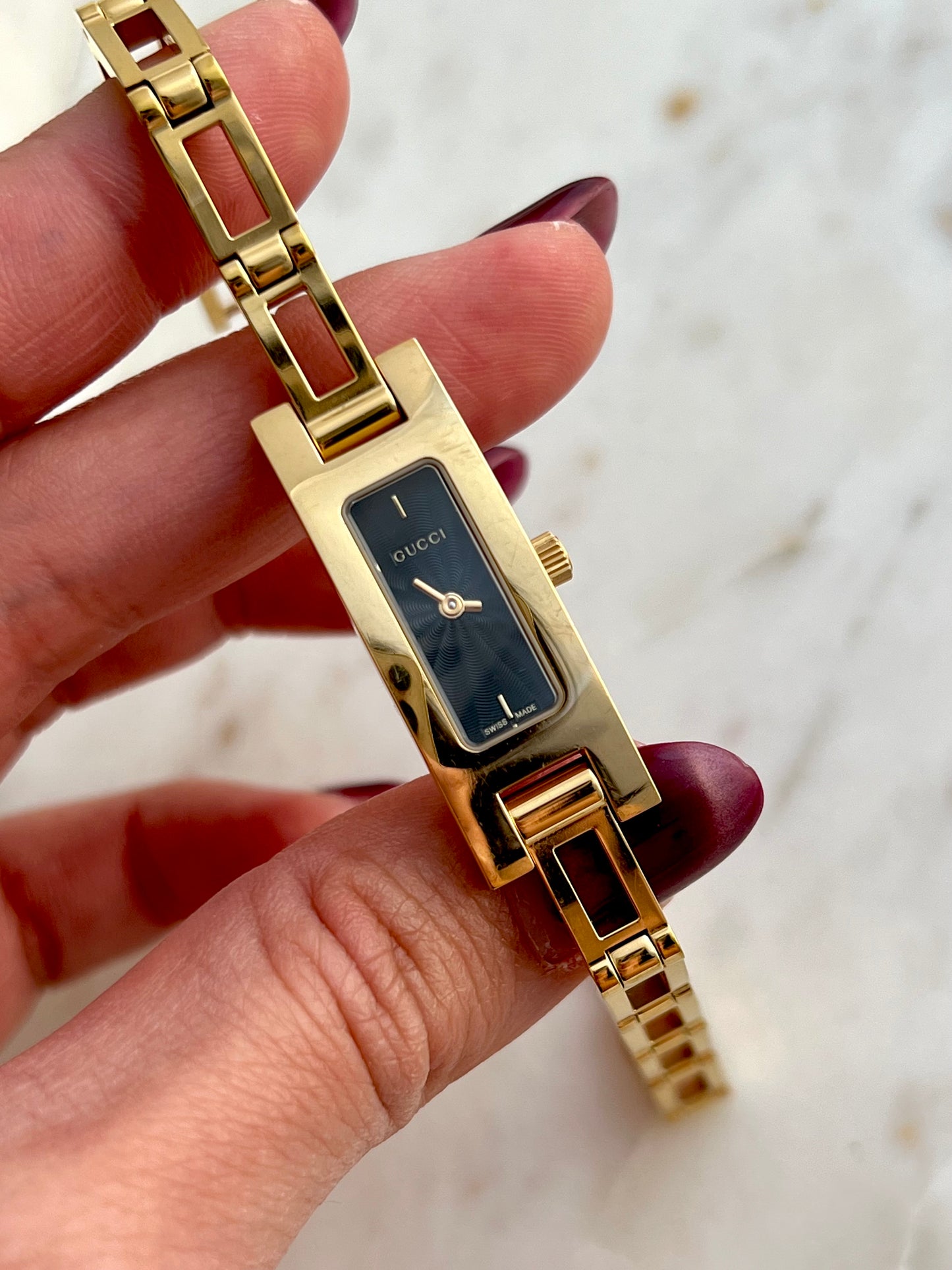 Gucci Slender Black Dial Women’s Watch 3900L