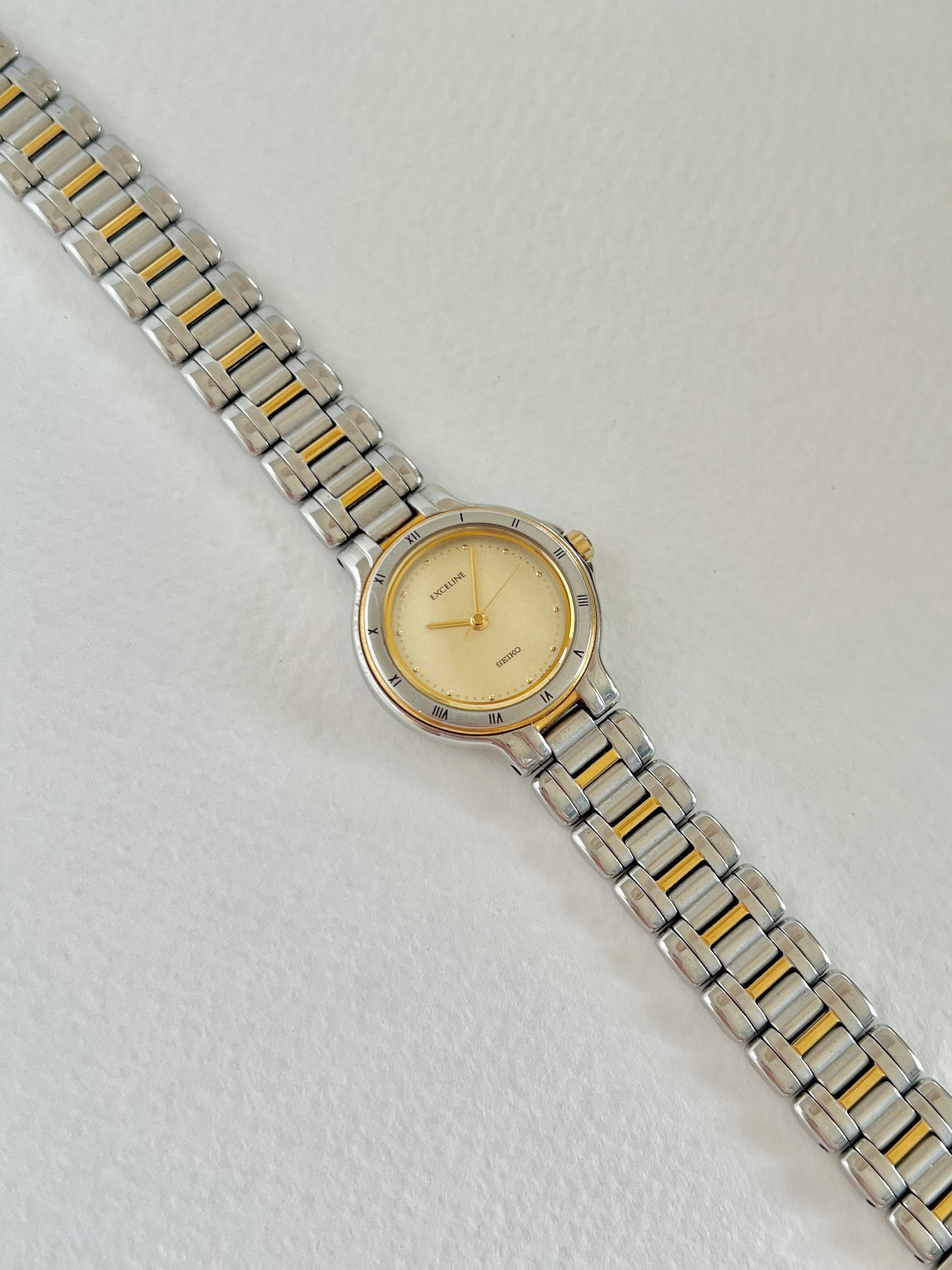 Seiko Exceline Roman Bezel Womens Watch