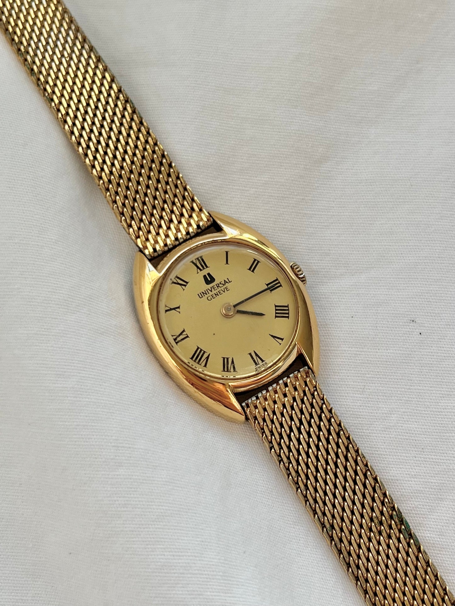 Universal Geneve C Case Gold Women's Watch