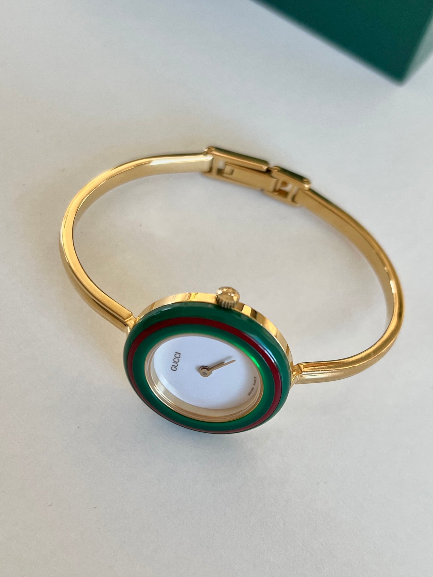 Gucci 1100L Interchangeable Bezel Women’s Watch Full Set of 12