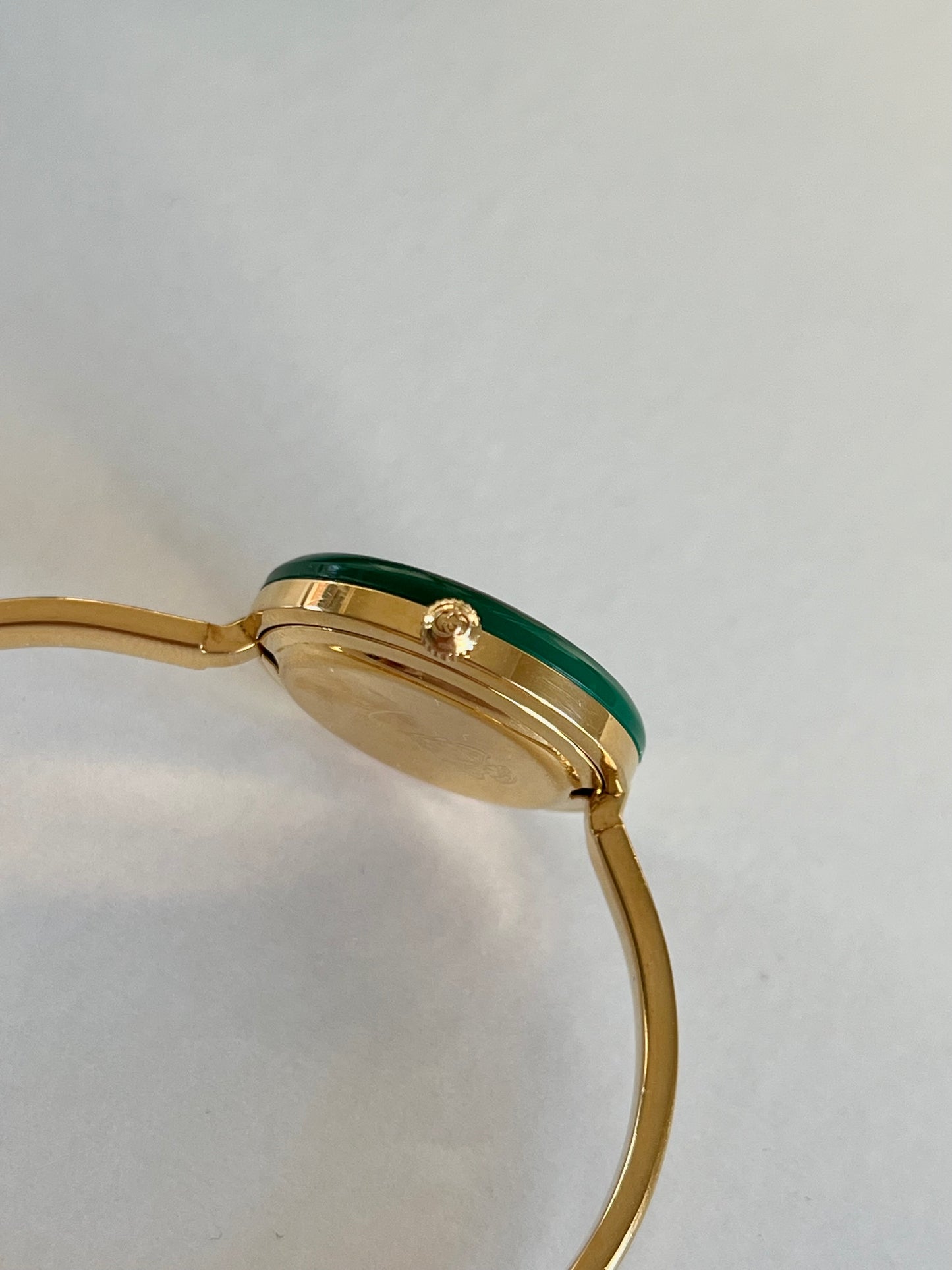 Gucci 1100L Interchangeable Bezel Women’s Watch Full Set of 12