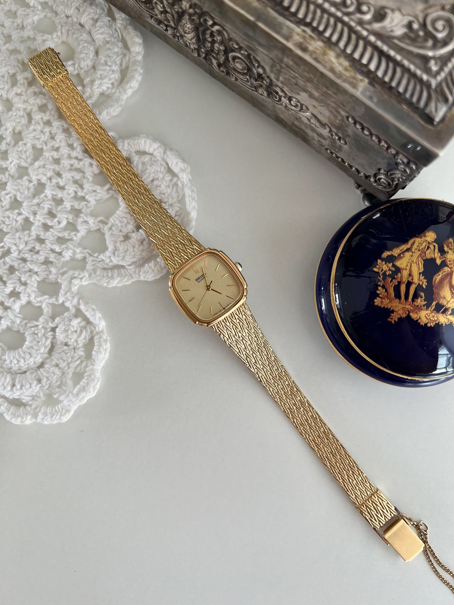 Seiko Gold Toned Women's Watch with Textured Bracelet
