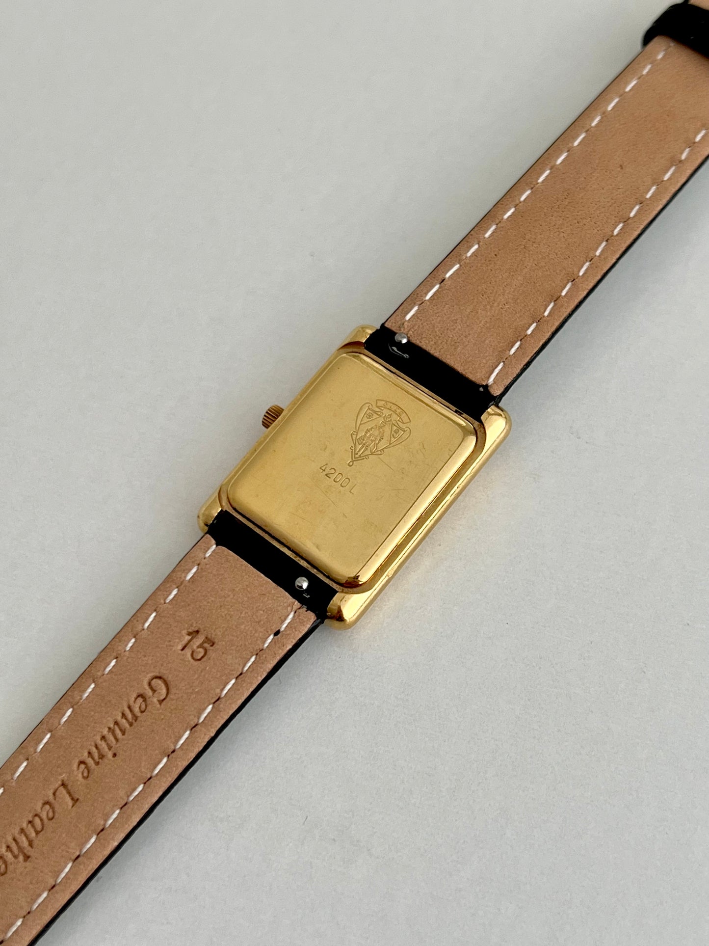 Gucci Tank Roman Bezel Rectangular Womens Watch