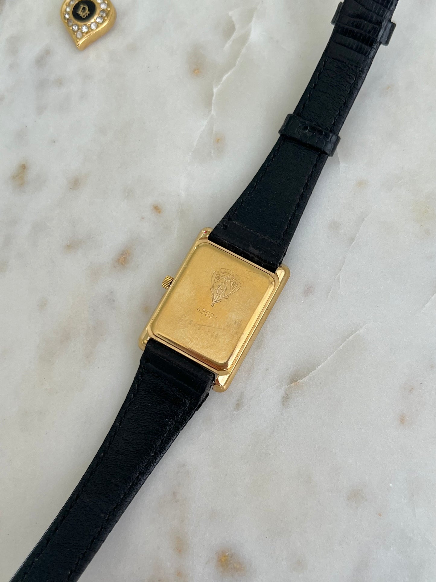 Gucci Tank Roman Bezel Rectangular Womens Watch