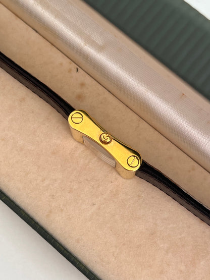 Gucci Gold Scroll Case Women's Watch