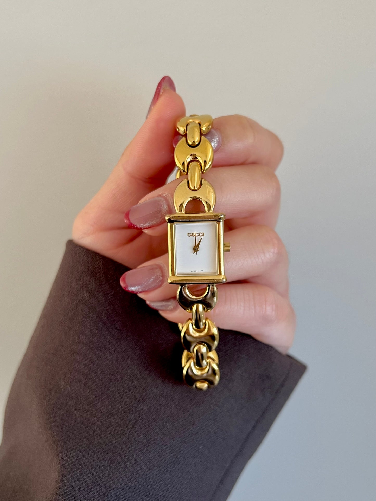 Gucci 1800L Gold Bracelet Watch Set With Interchangeable Straps