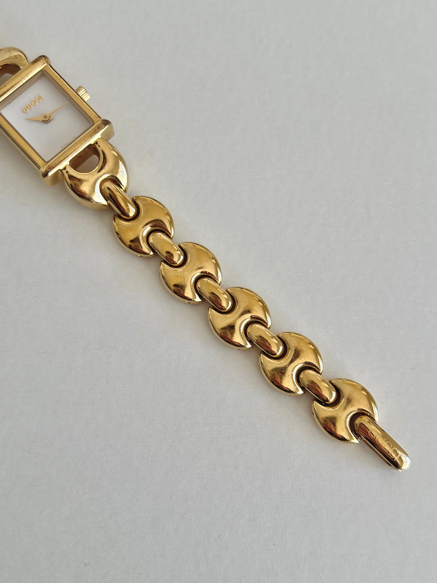 Gucci 1800L Gold Bracelet Watch Set With Interchangeable Straps