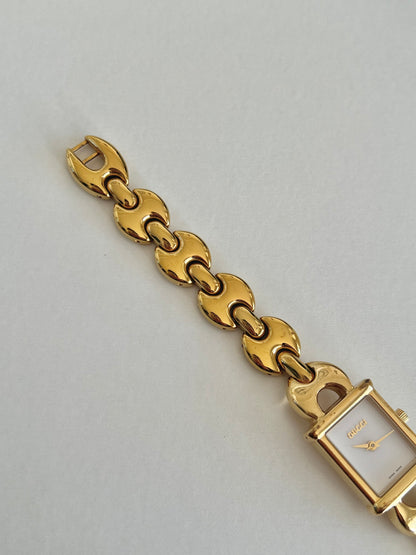Gucci 1800L Gold Bracelet Watch Set With Interchangeable Straps
