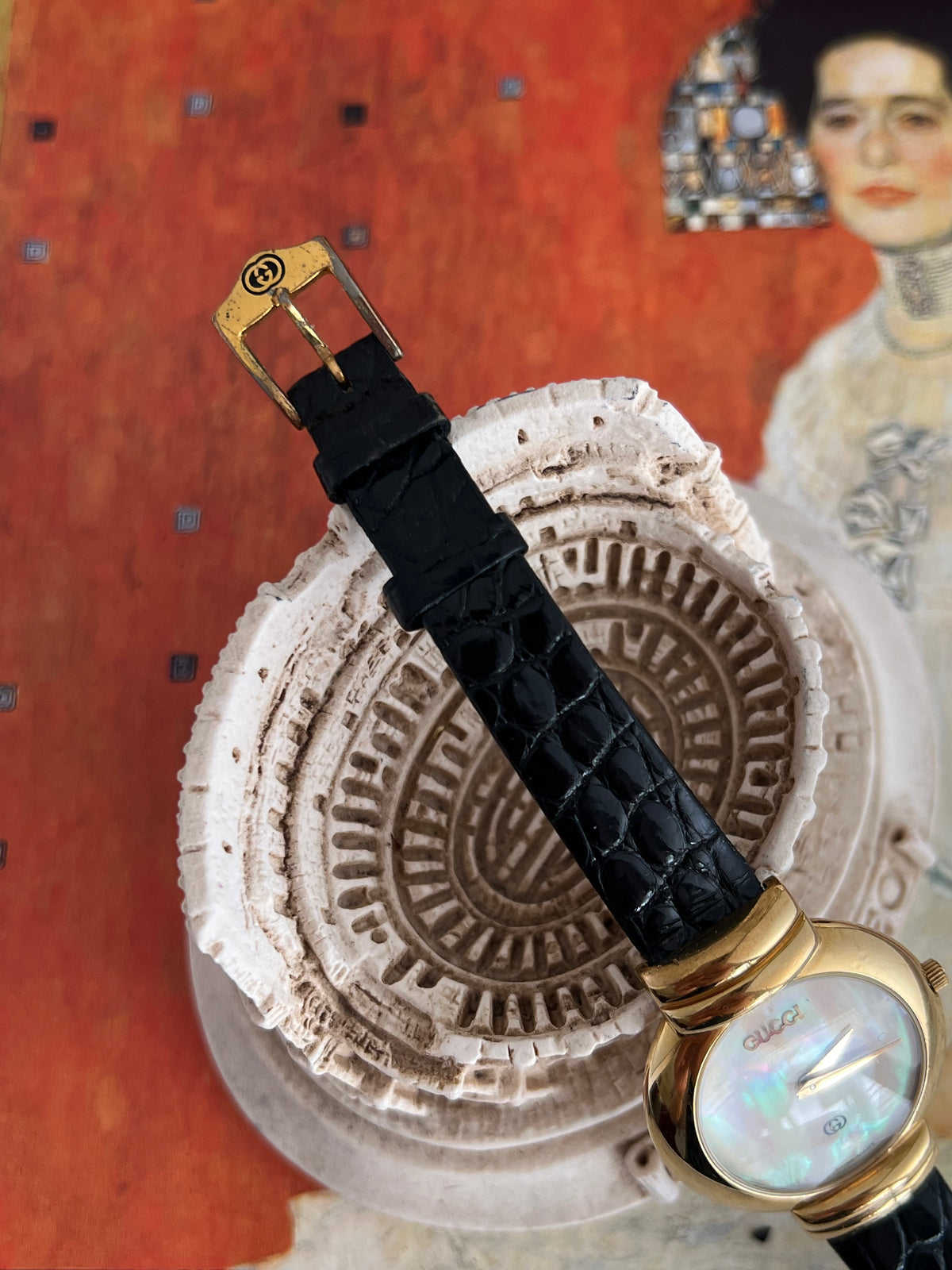 Gucci Mother of Pearl Dial Gold Tone Women’s Watch