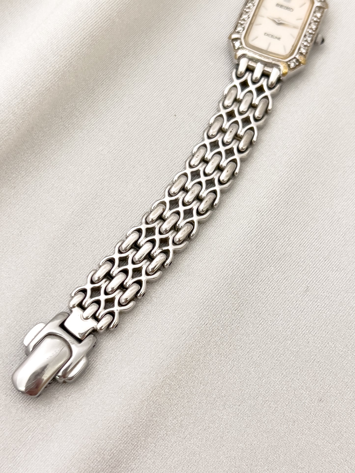 Seiko Exceline Diamond Ladies’ Watch – Mother of Pearl Dial & Textured Bracelet