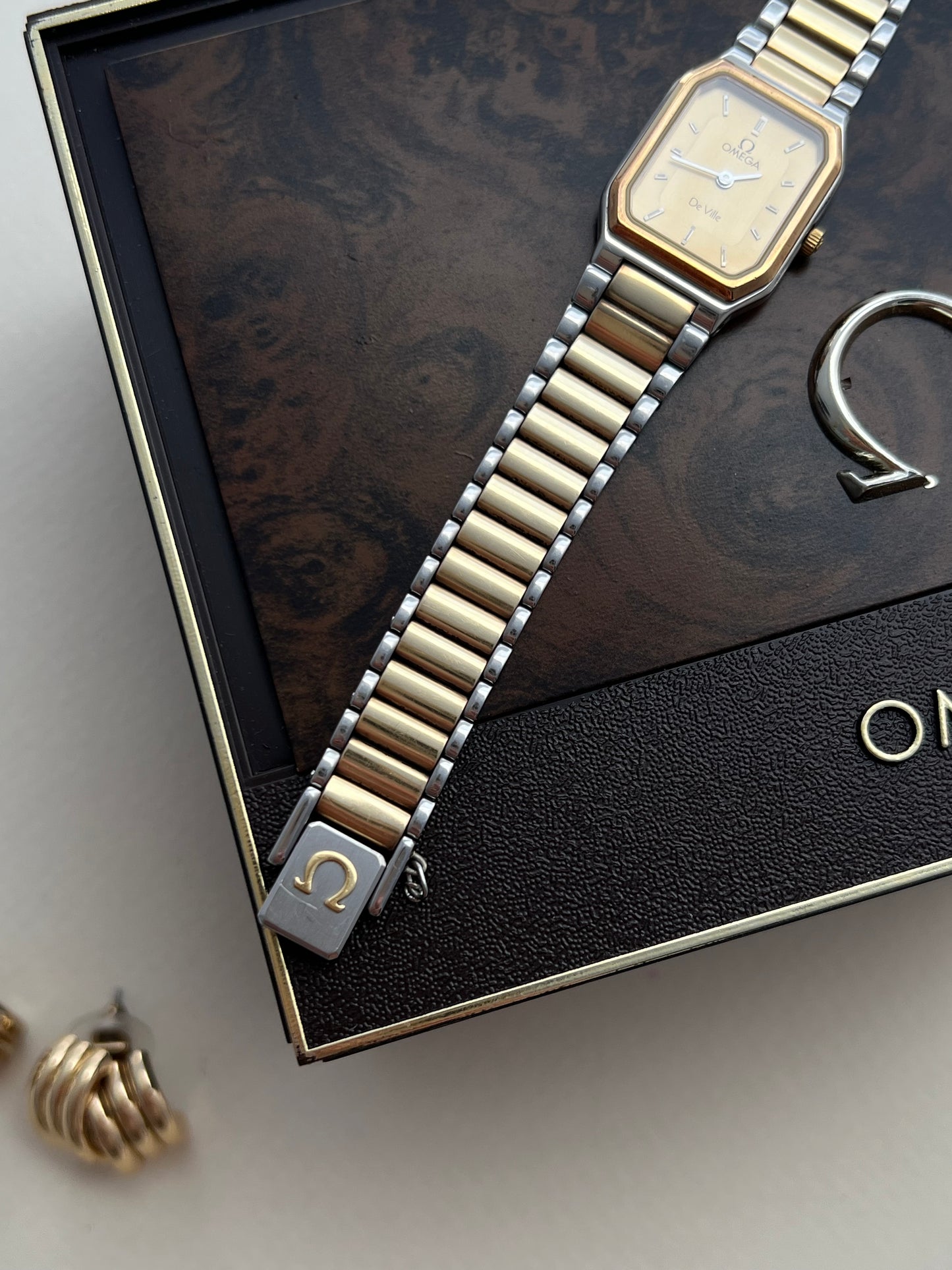 Omega De Ville "America" Rectangular Octo Women's Watch - A