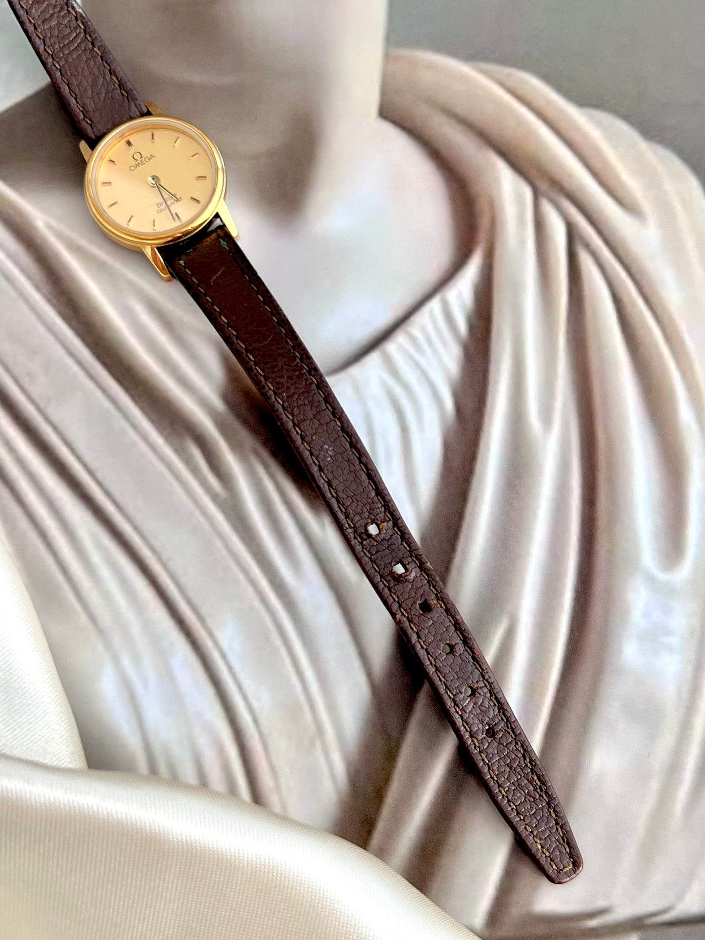 Omega De Ville Classic Round Women's Watch