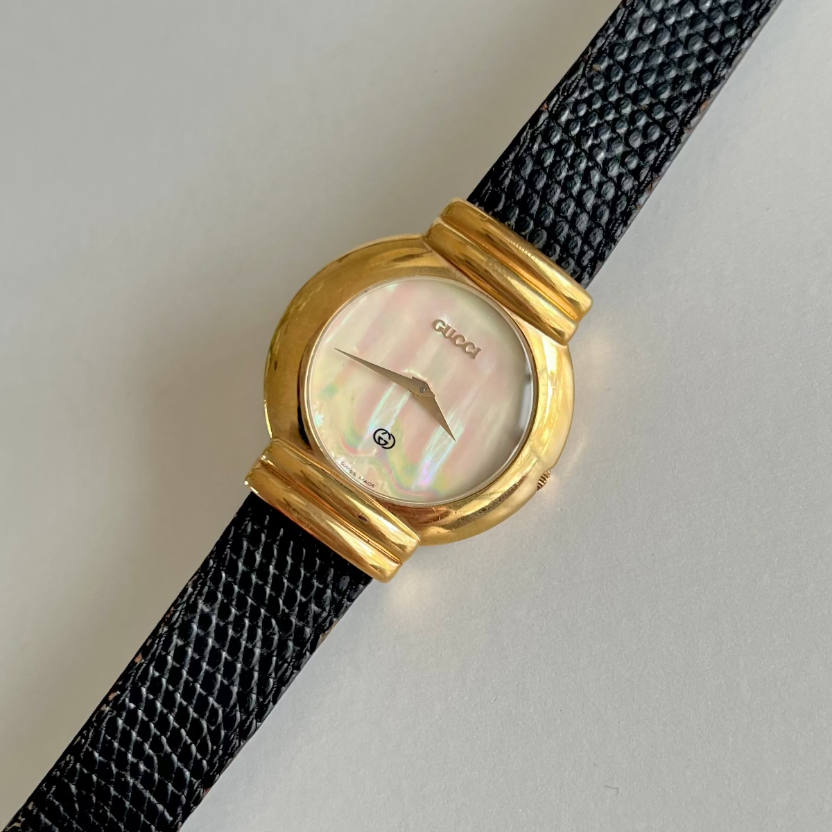 Gucci 5300M Gold Unisex Watch Mother of Pearl Dial
