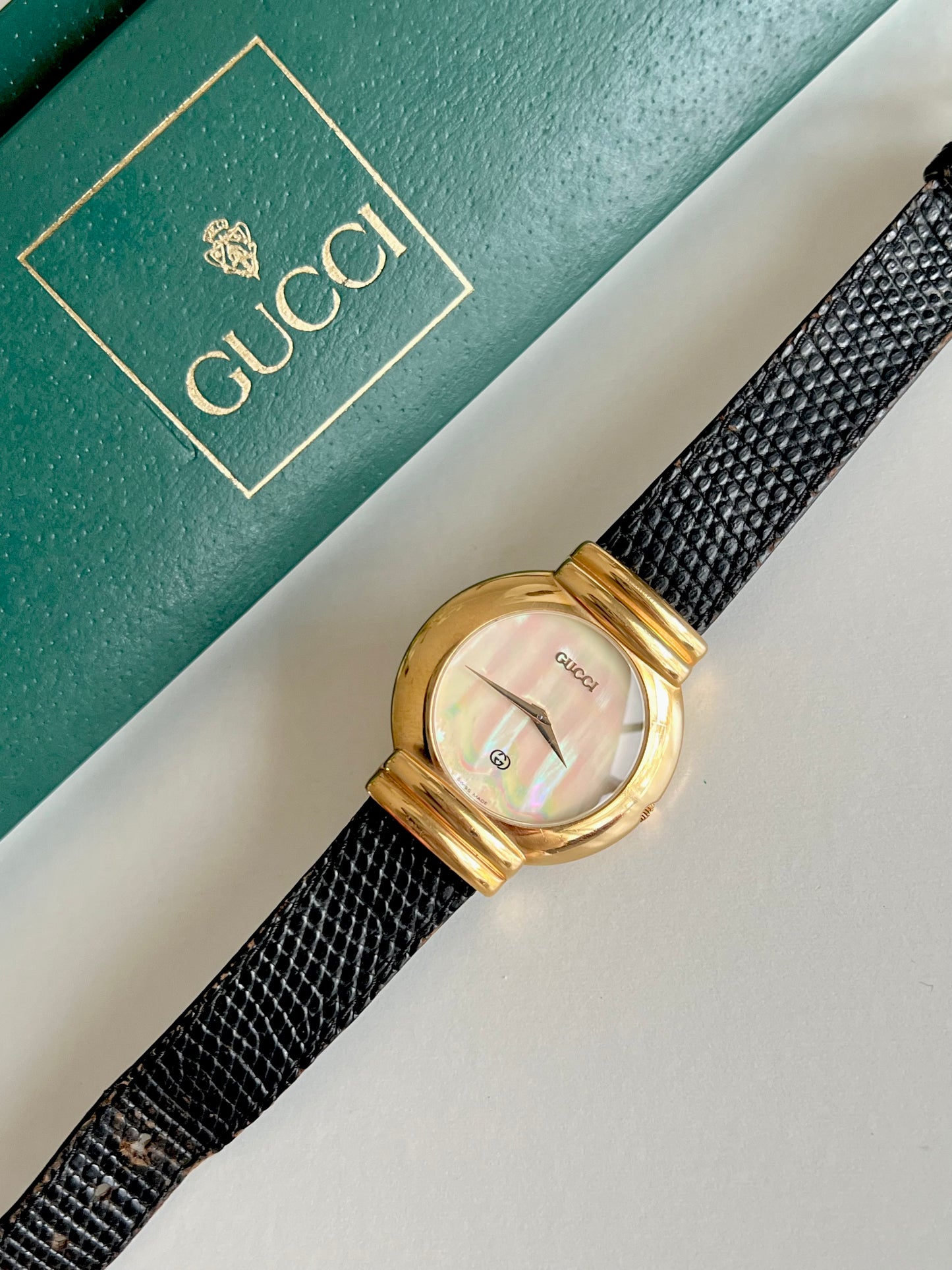 Gucci 5300M Gold Unisex Watch Mother of Pearl Dial