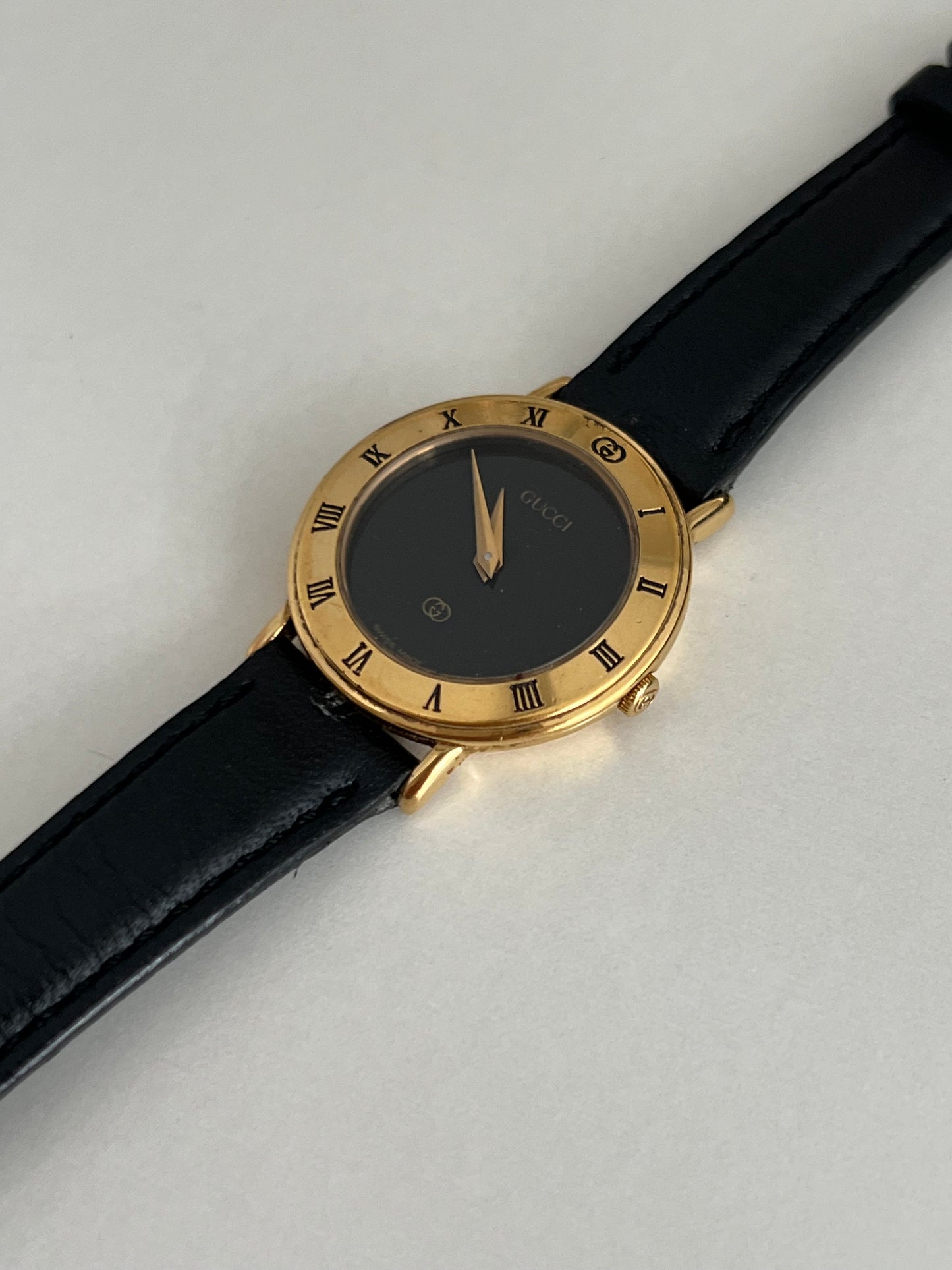 Gucci Roman Bezel Black Dial Women’s Watch (2)