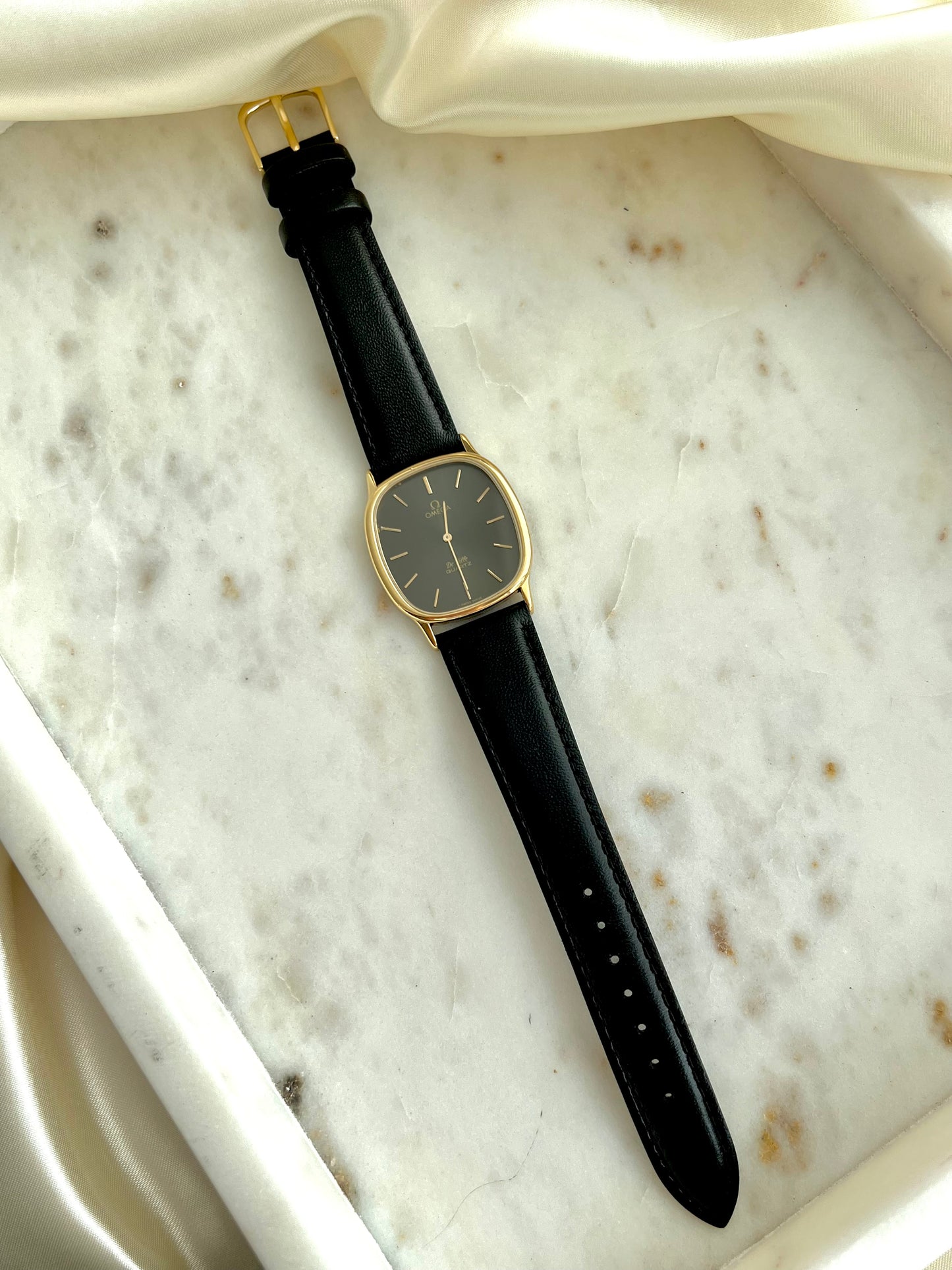 Omega De Ville Sunburst Anthracite Dial Gold Tone Unisex Watch