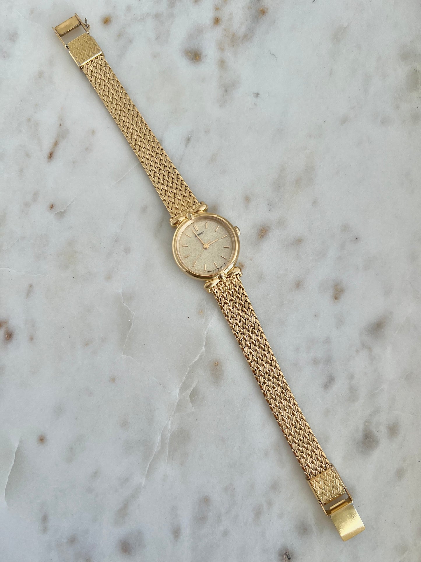 Seiko Ribbon Lugs Gold Women's Watch
