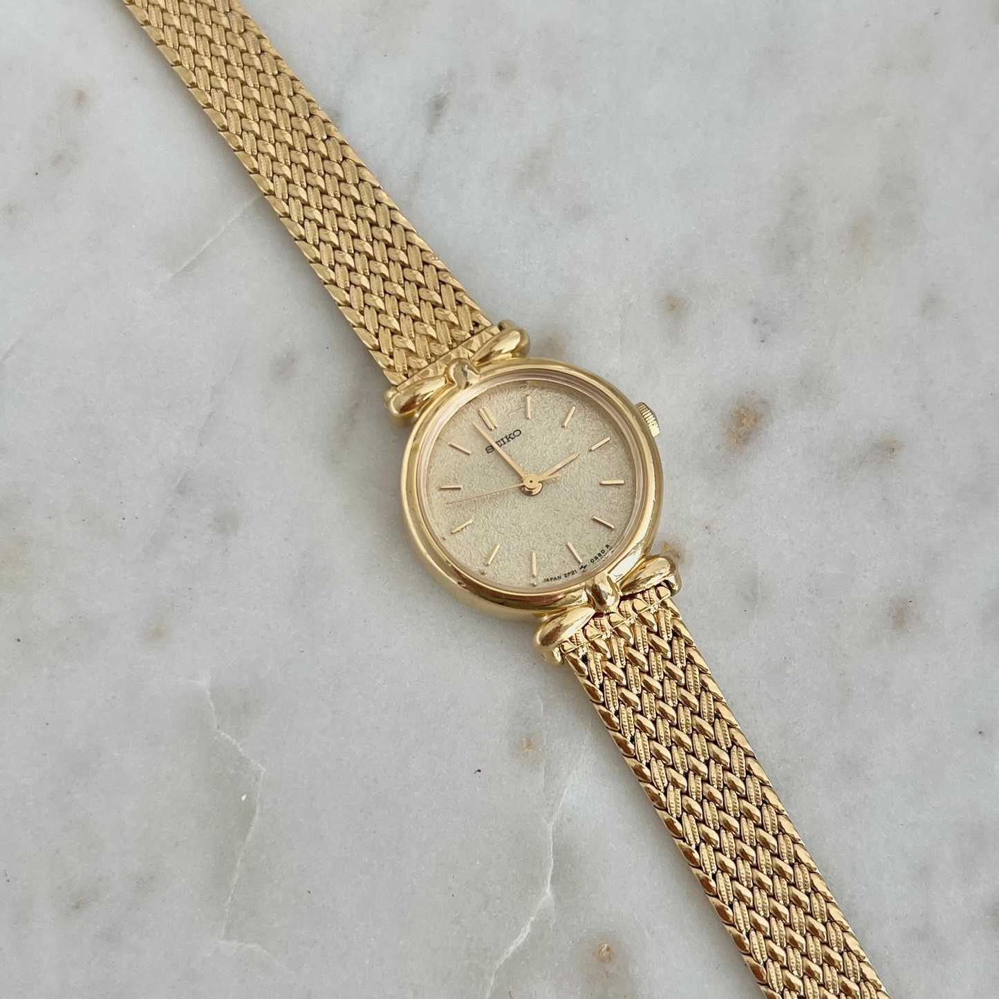 Seiko Ribbon Lugs Gold Women's Watch
