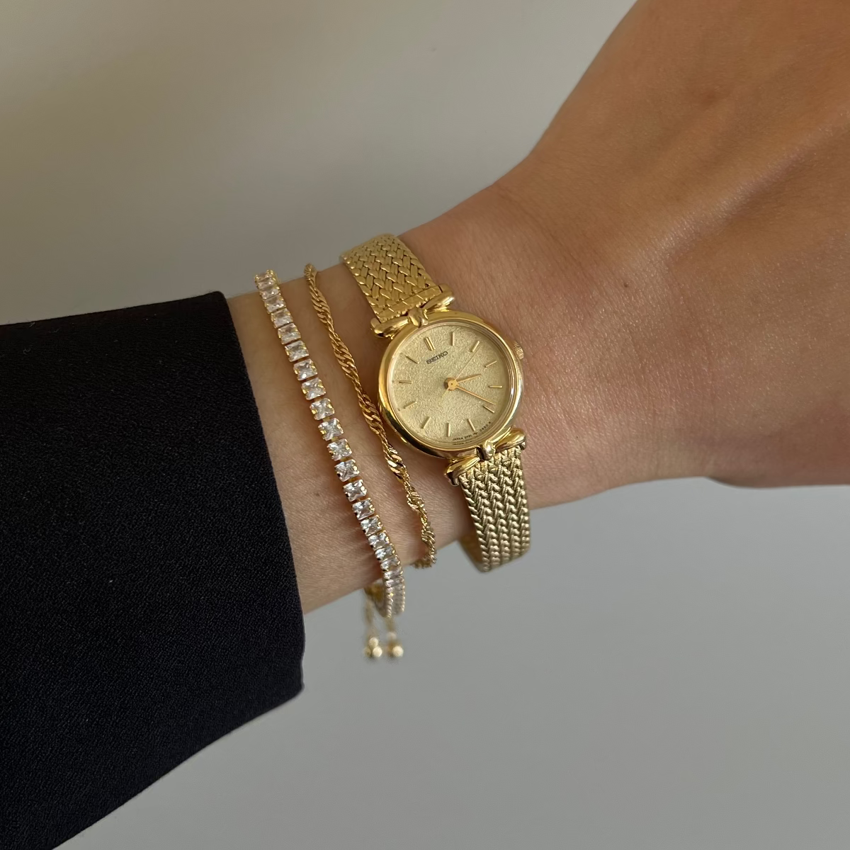 Seiko Ribbon Lugs Gold Women's Watch