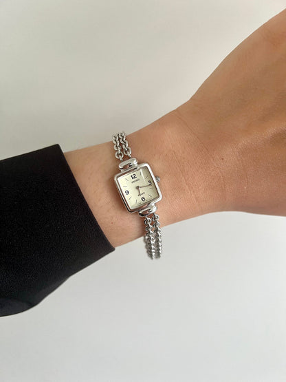 Vintage Seiko ladies watch with off white dial and double chain bracelet, delicate feminine profile, New Zealand & Australia collection.