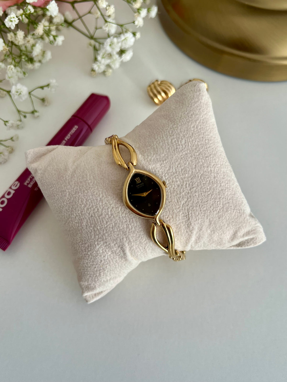 Seiko Black Dial Leaf Bracelet Women’s Watch, wrist shot of a vintage women's watch at Gilded Hour.