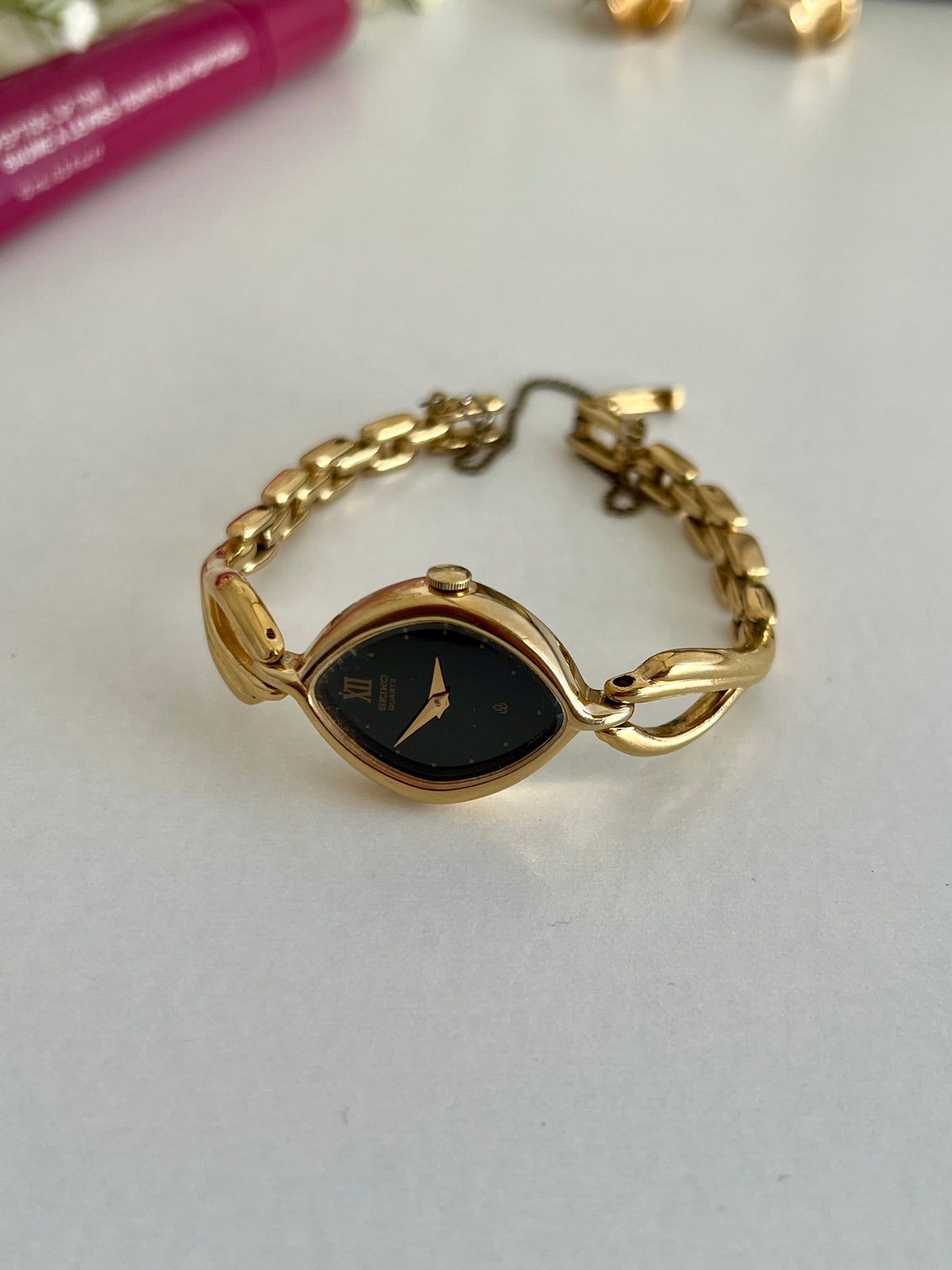 Seiko Black Dial Leaf Bracelet Women’s Watch, front view of a vintage women's watch at Gilded Hour.