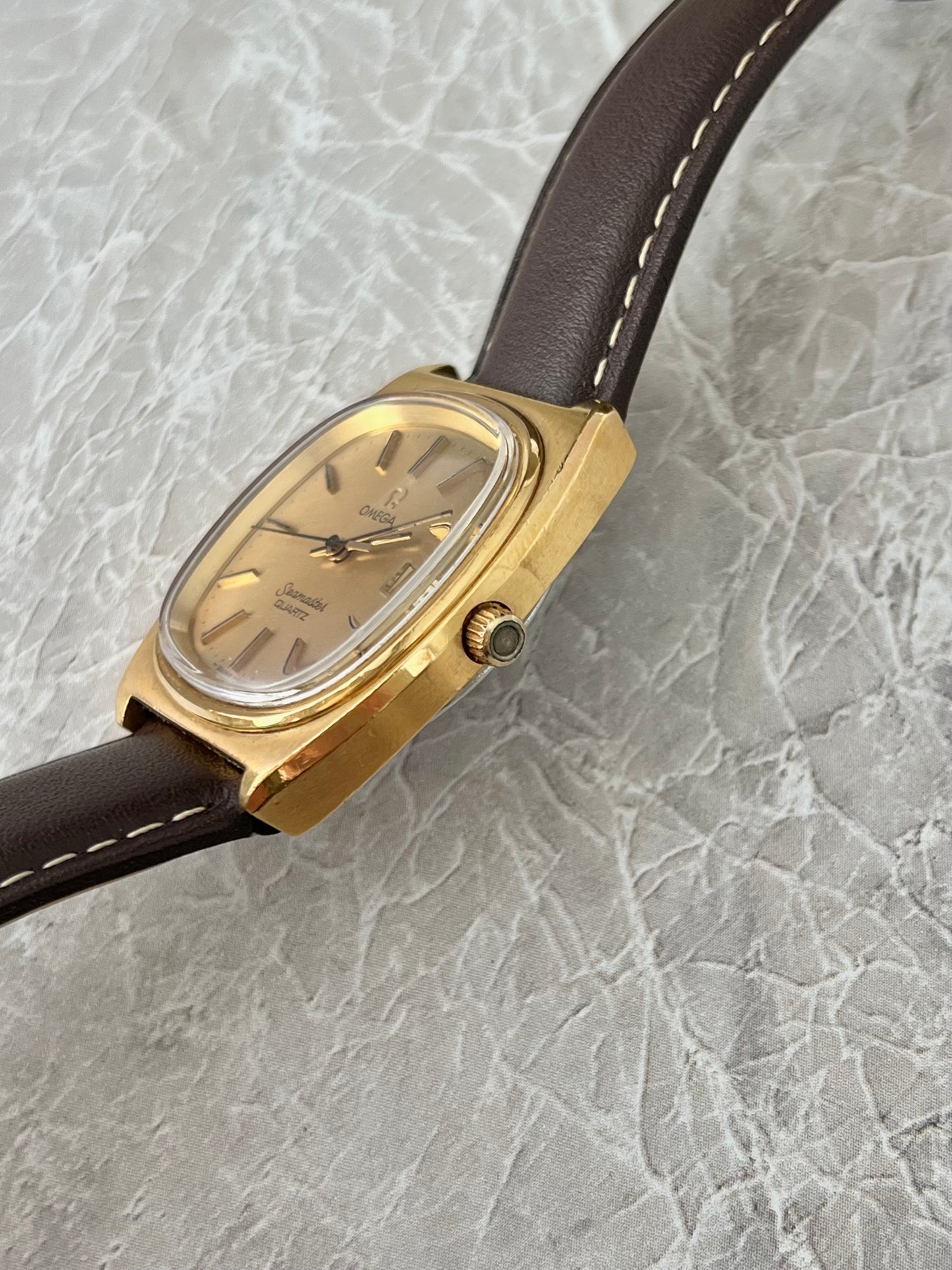 Omega Seamaster Champagne Dial Men's Watch