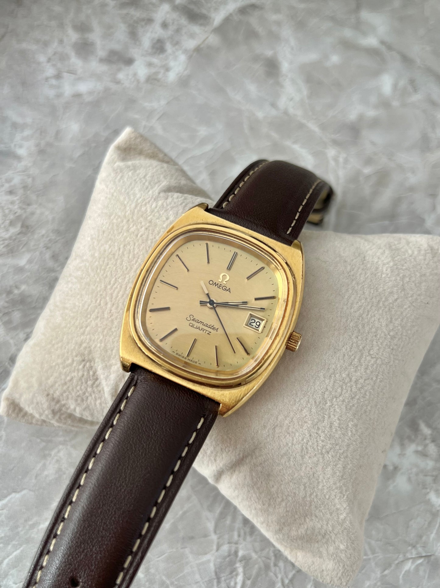 Omega Seamaster Champagne Dial Men's Watch