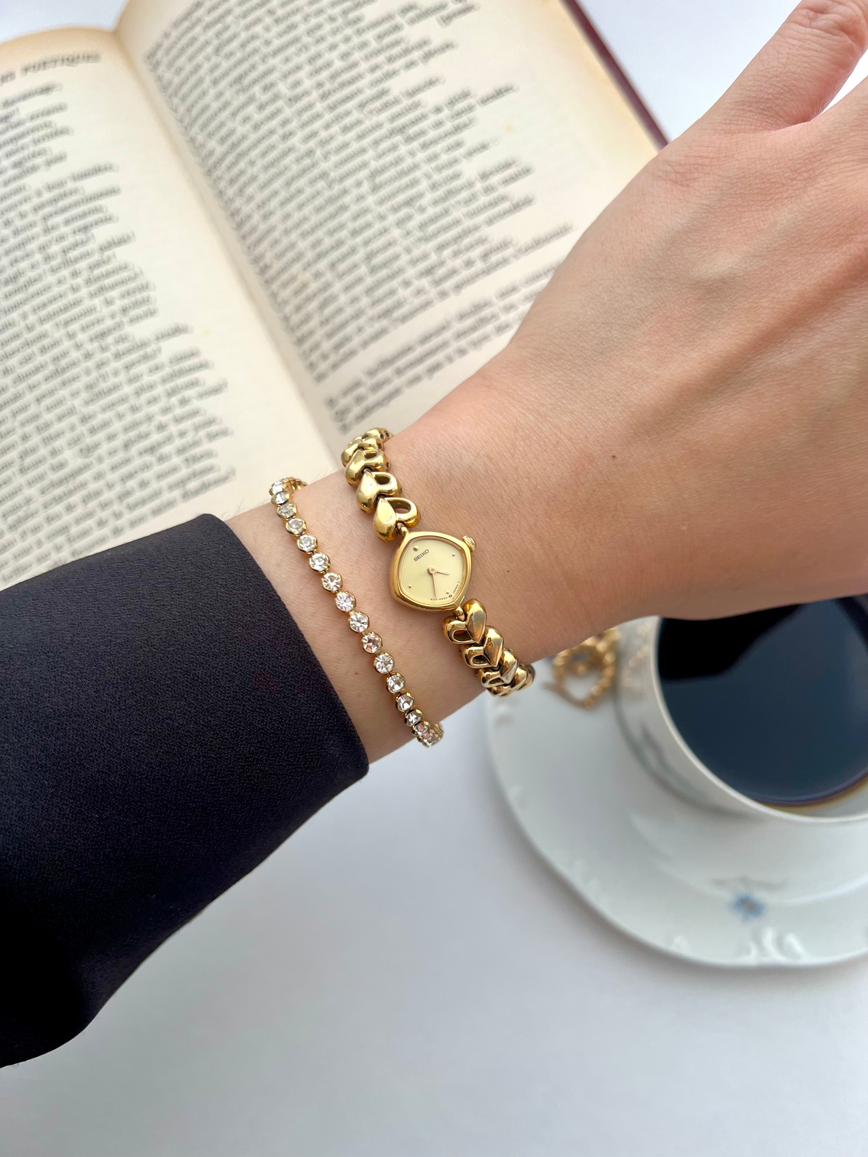 Seiko Gold Toned Women's Watch with Hearts Bracelet – The Gilded Hour