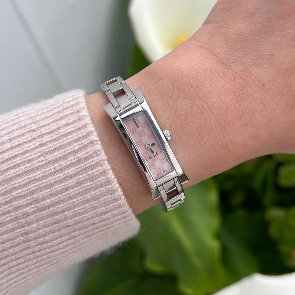 Gucci Pink GG Mother of Pearl Women’s Watch 3900L