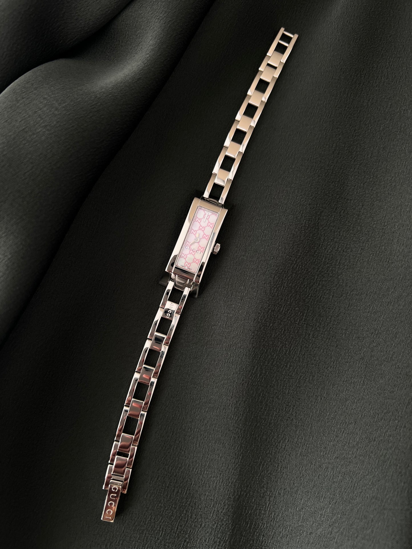 Gucci Pink GG Mother of Pearl Women’s Watch 3900L