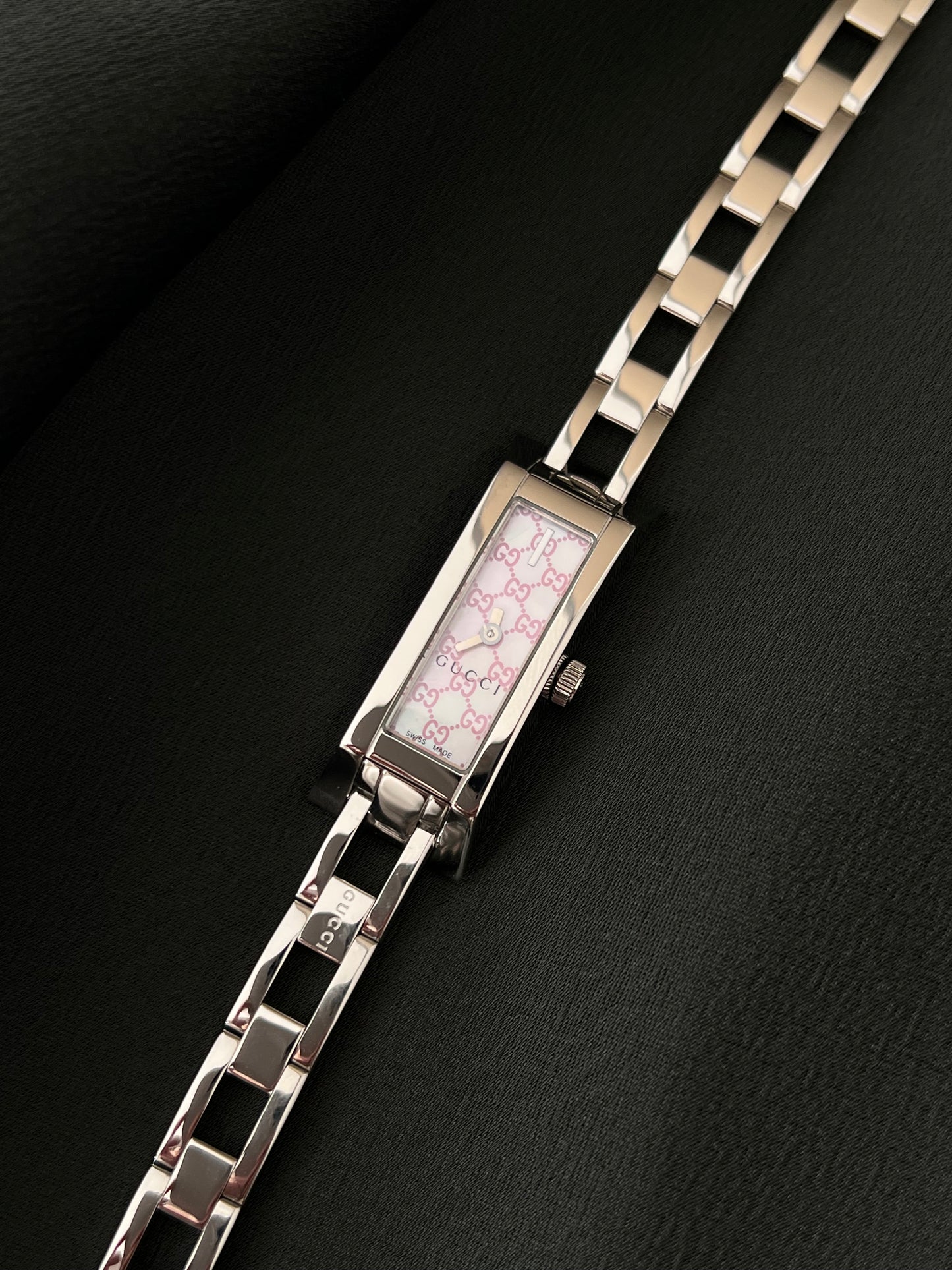 Gucci Pink GG Mother of Pearl Women’s Watch 3900L
