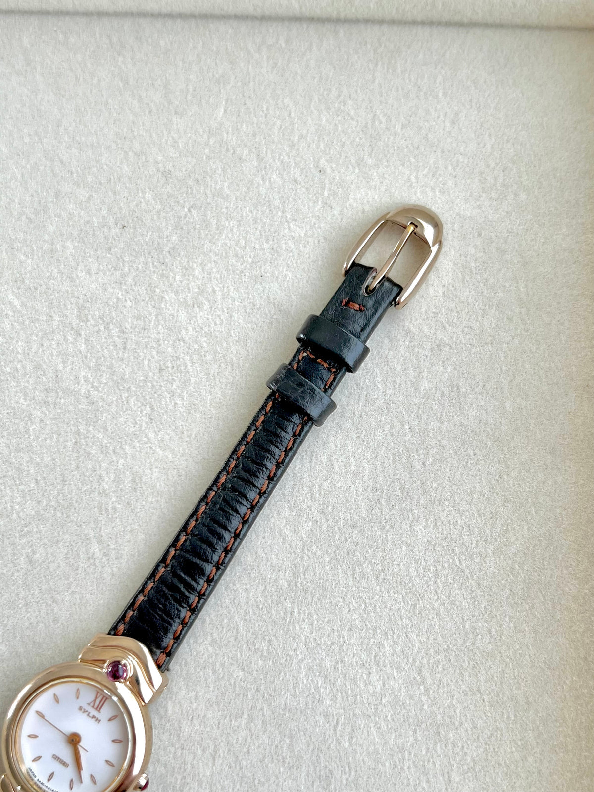 Citizen Gold Toned Women's Watch with Purple Stone, bracelet detail of a vintage women's watch at Gilded Hour.