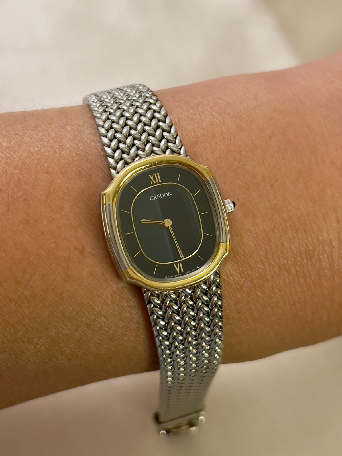Credor Black Dancing Dial Mesh Bracelet Women's Watch — product photograph 3