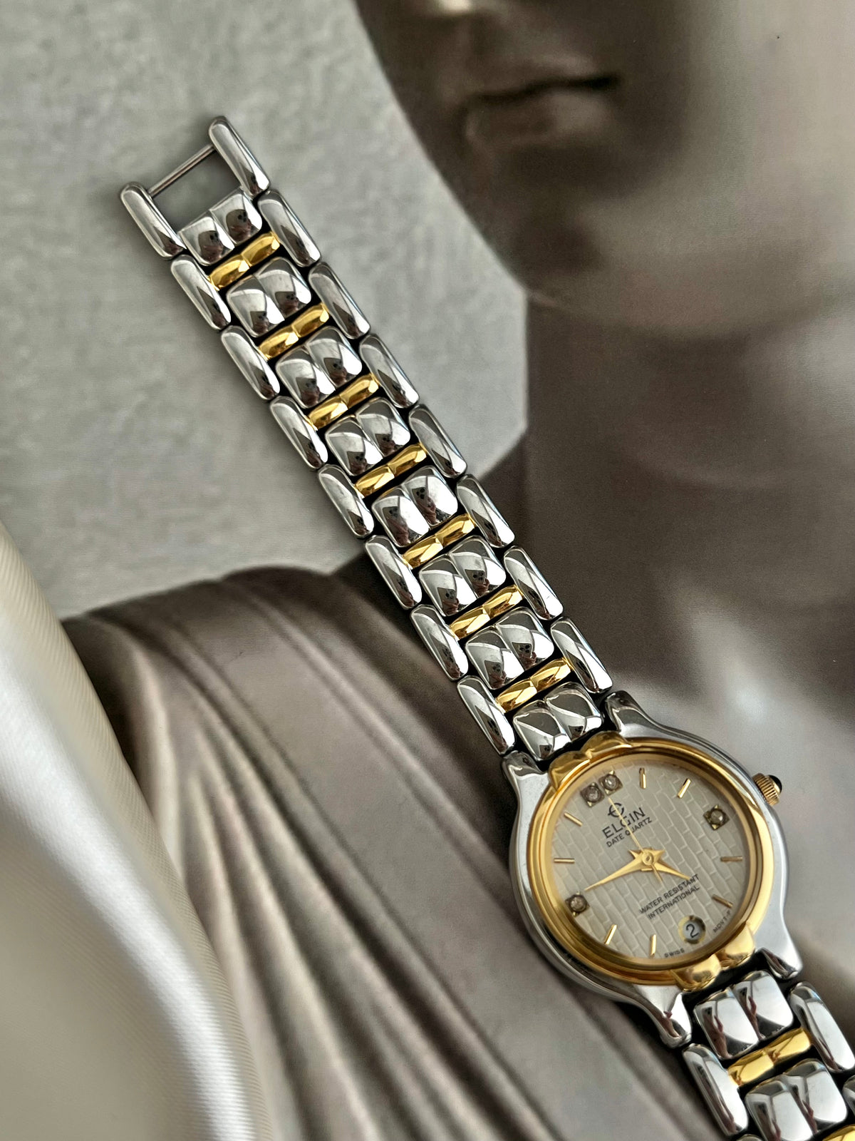 Elgin Textured Dial Two Tone Date Women's Watch | Product photograph 6