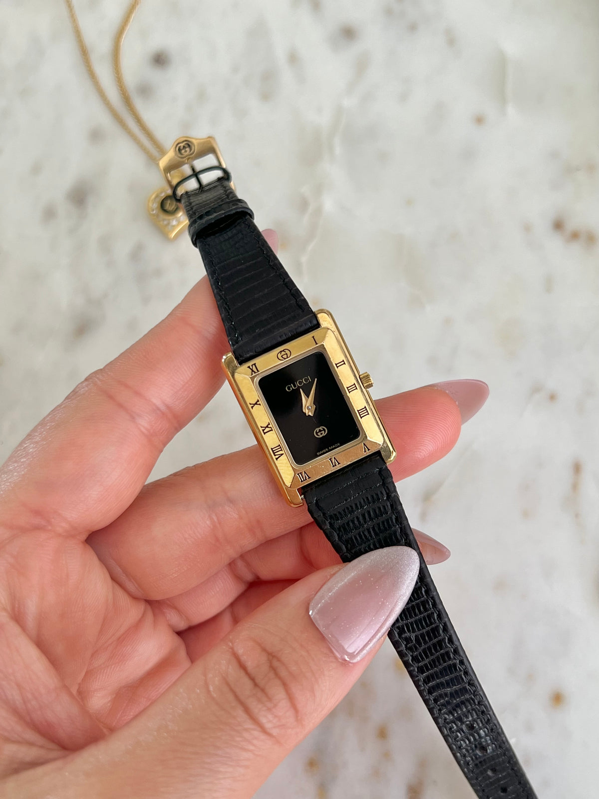 Gucci Tank Roman bezel rectangular watch, view 6.