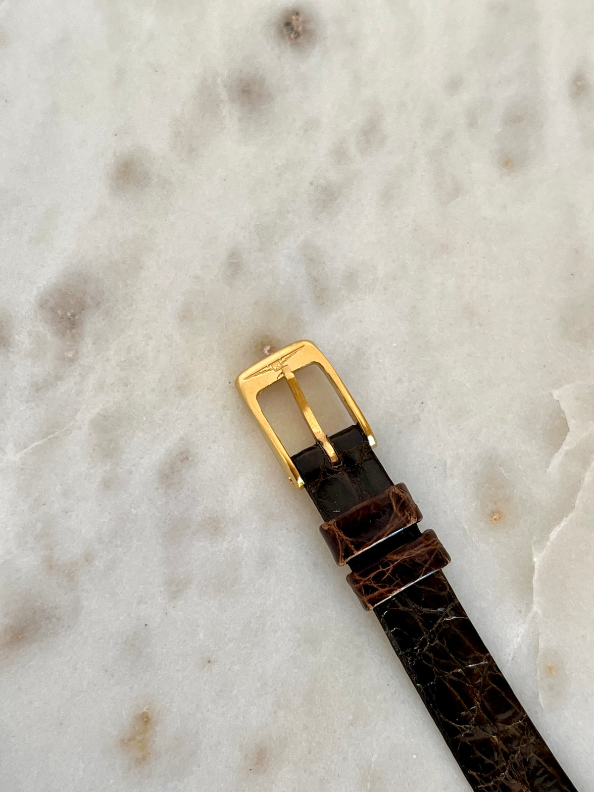 Longines Gold Round Champagne Dial watch — buckle