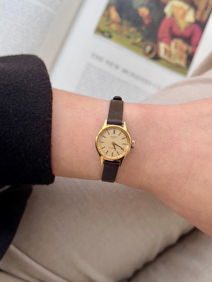 Longines Ivory Dial Gold Round Hand Wound Women’s Watch — product photograph 2, Gilded Hour NZ.