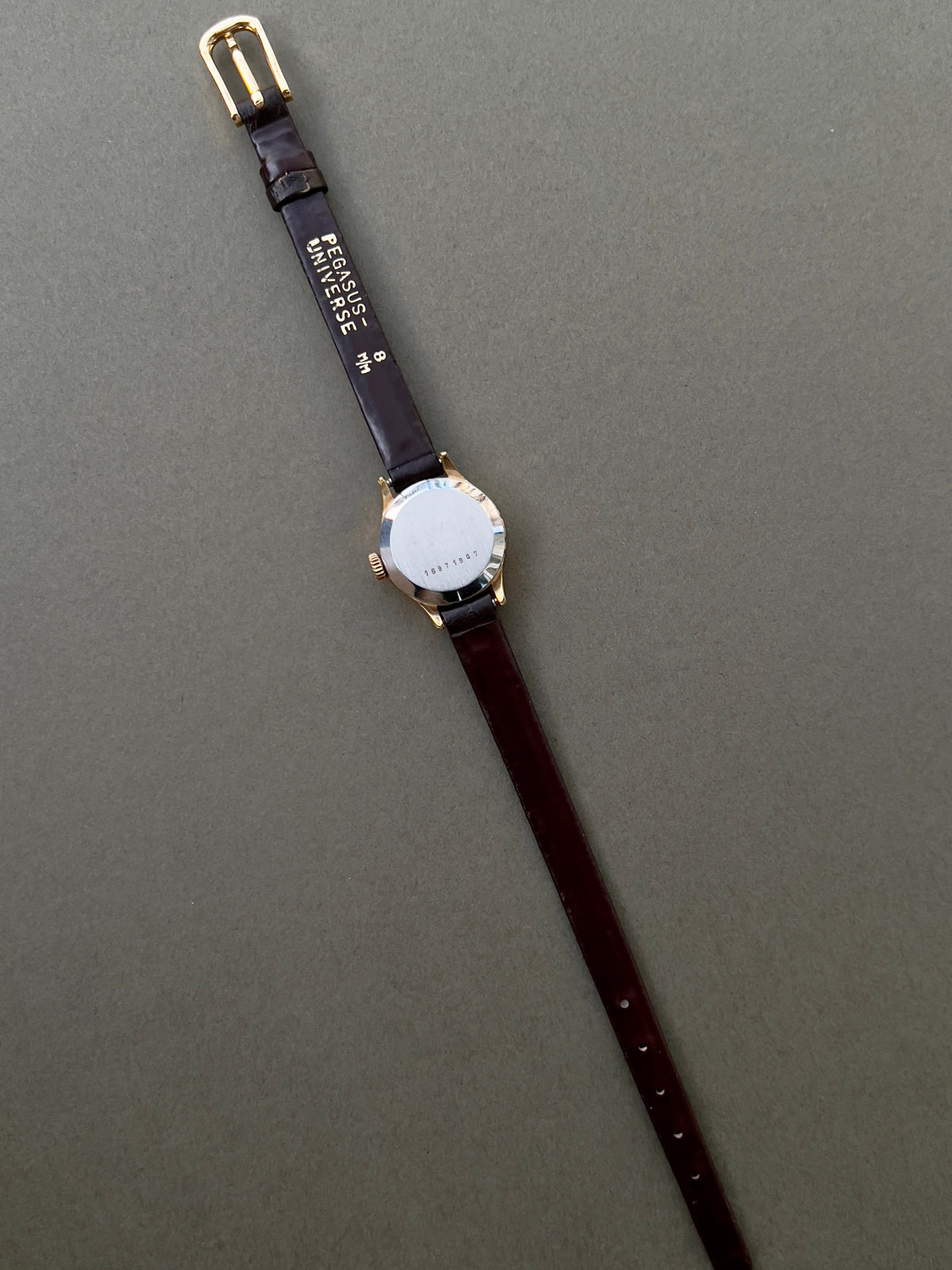 Longines Ivory Dial Gold Round Hand Wound Women’s Watch — product photograph 3, Gilded Hour NZ.