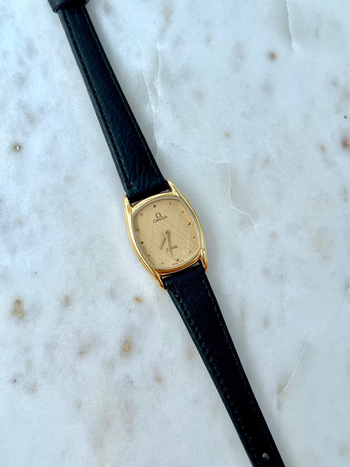 omega de ville cross hatch dial watch watch, view 3.