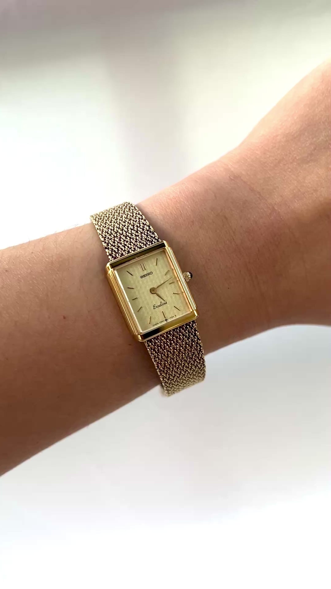 SEIKO Tank クォーツ ゴールド 時計 金属ベルト Seiko Tank Gold Toned Woman's Watch – The Gilded Hour