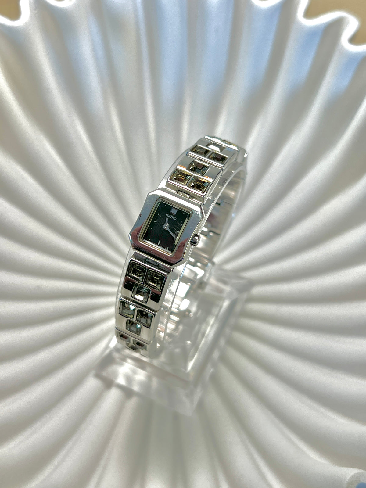 Seiko Karat Faceted Crystal Bracelet women's watch — product photograph 3
