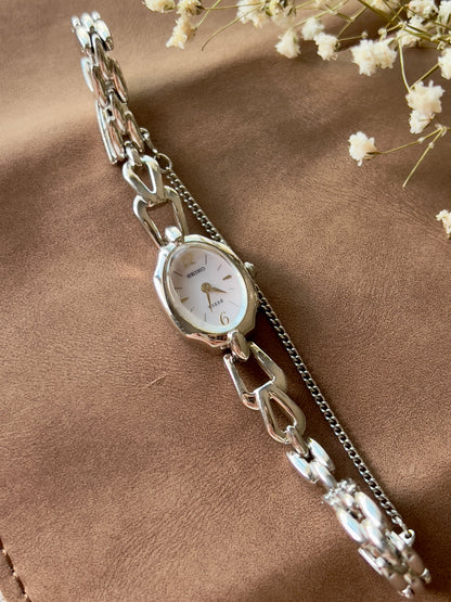 Seiko Tissé Pink Pearl Dial women's watch — product photograph 5